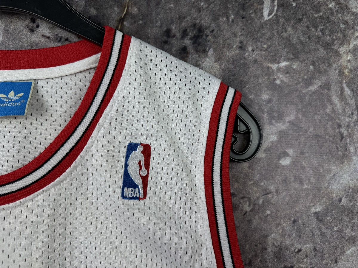 Adidas Adidas NBA Bulls Scottie Pippen #33 Jersey XL Vintage Size US XL / EU 56 / 4 - 10 Thumbnail
