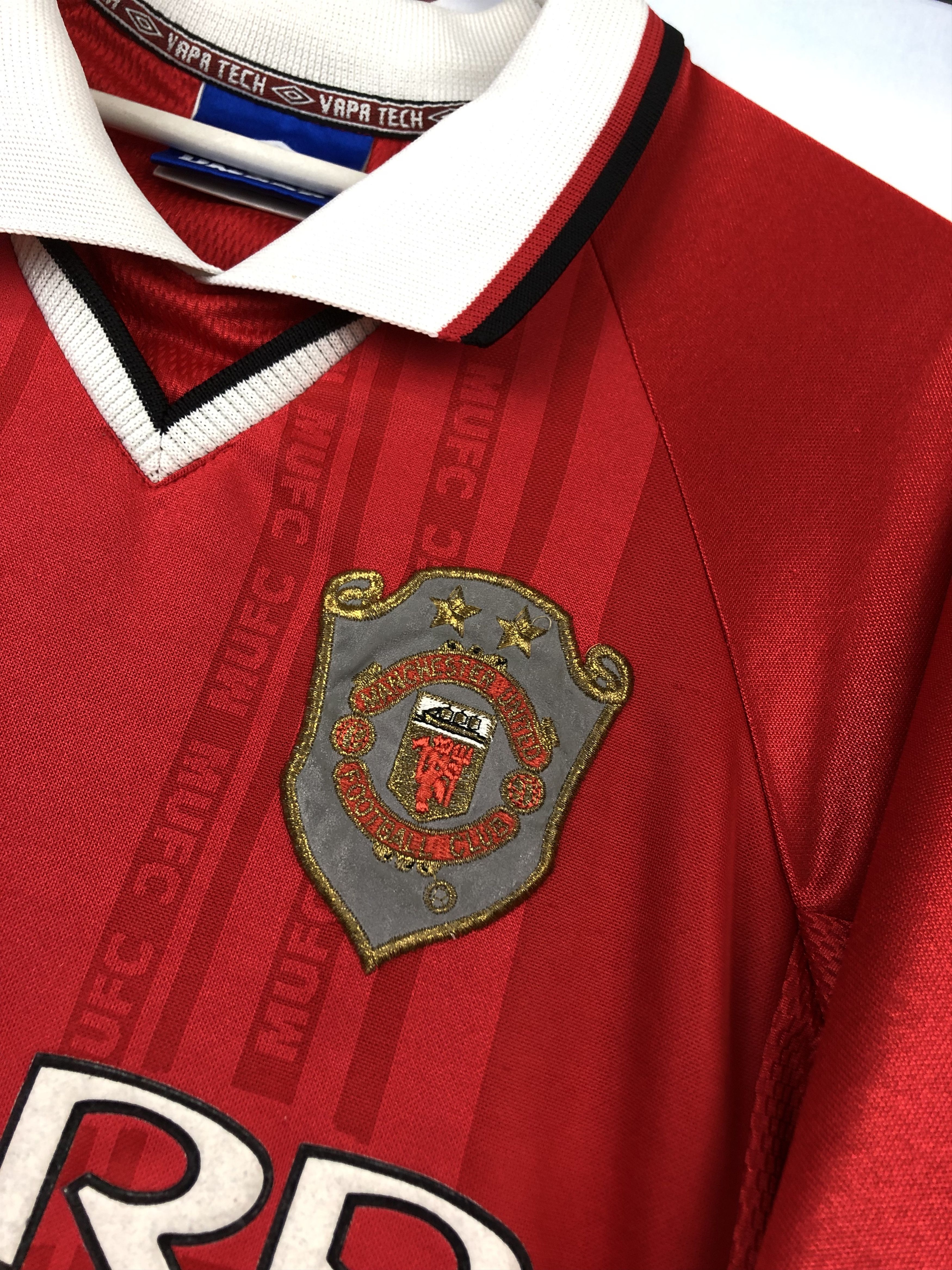 Vintage Manchester United Cup Shirt shirt 1997 Soccer Jersey Size US L / EU 52-54 / 3 - 4 Thumbnail
