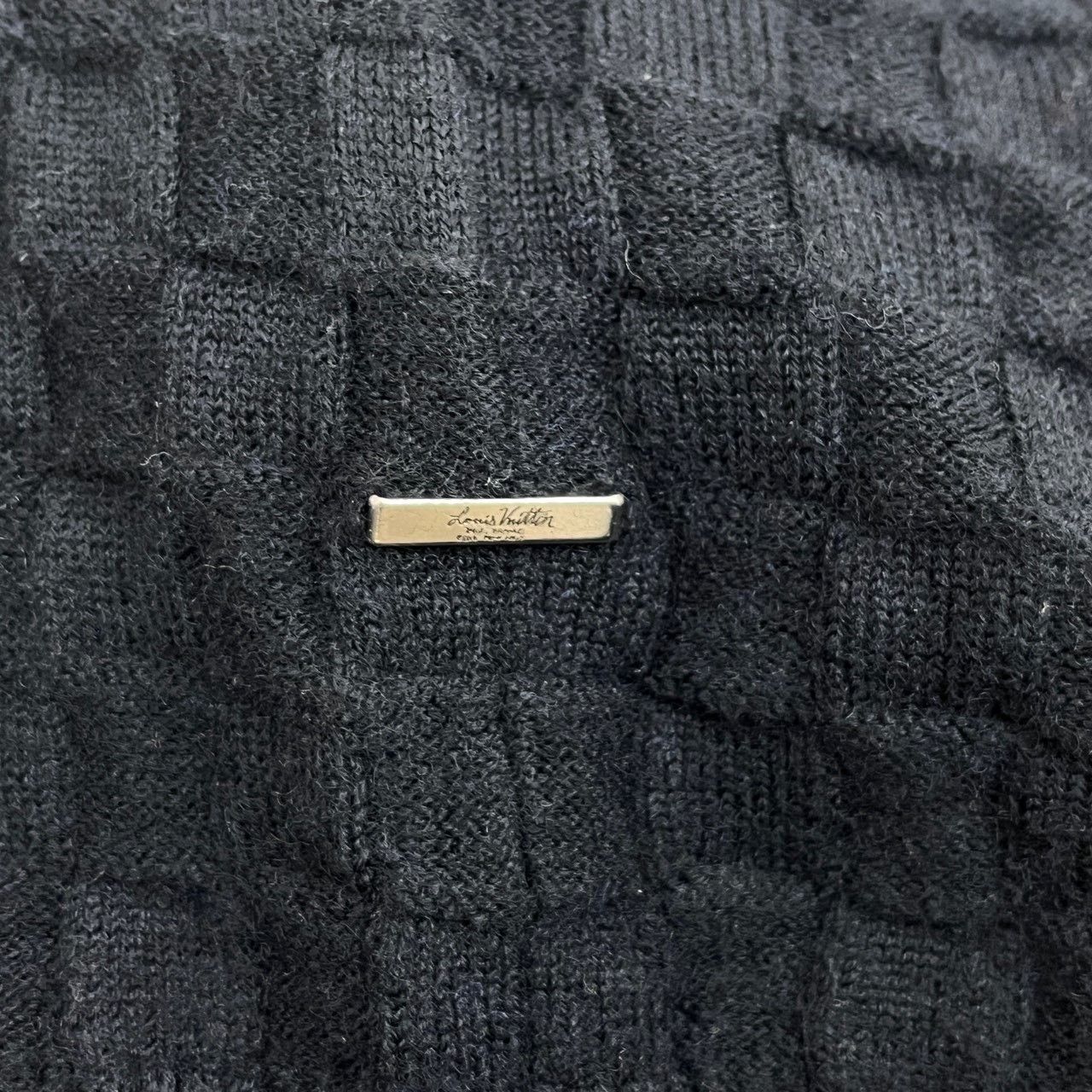 Louis Vuitton Louis Vuitton Black square pattern wool sweater Nextarrow-2 Size US XS / EU 42 / 0 - 7 Thumbnail
