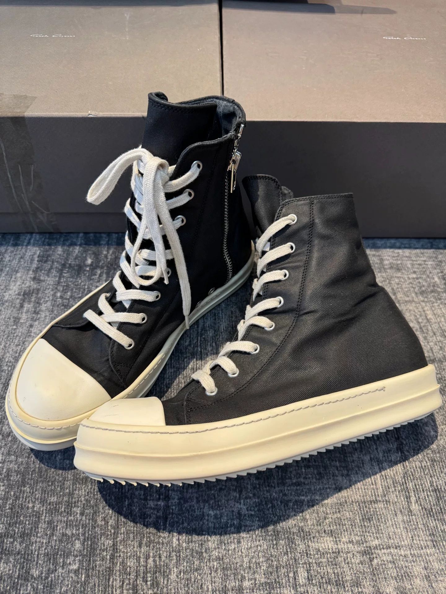 Rick Owens Rick Owens Hitop Sneakers 42 Men Size US 9 / EU 42 - 1 Thumbnail