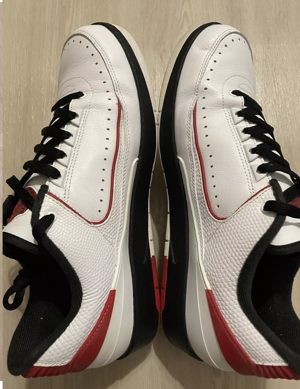 Jordan Brand × Nike Nike Air Jordan 2 Retro Low Chicago 832819-101 Mens Sz 10.5 Size US 10.5 / EU 43-44 - 4 Thumbnail