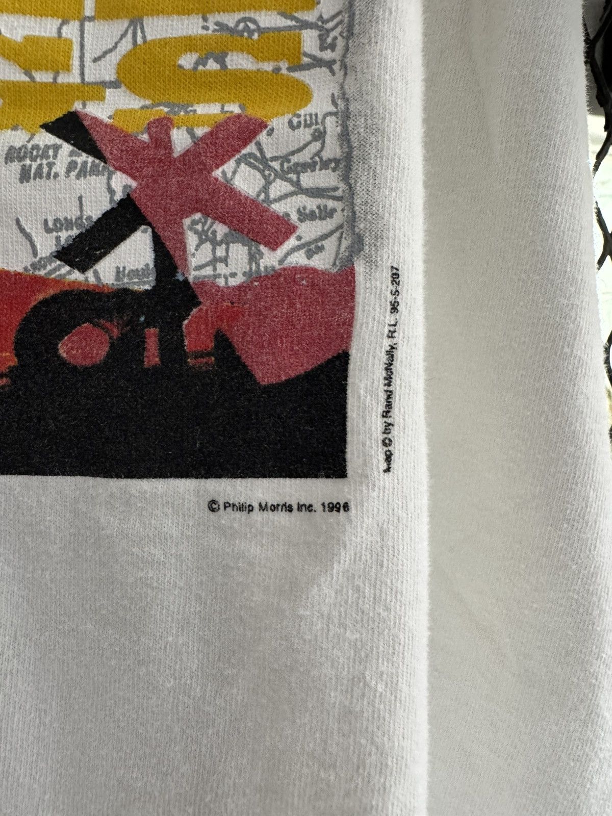 Marlboro Vintage 1996 Marlboro Pipestone Pass Pocket Tee Size US XL / EU 56 / 4 - 5 Thumbnail