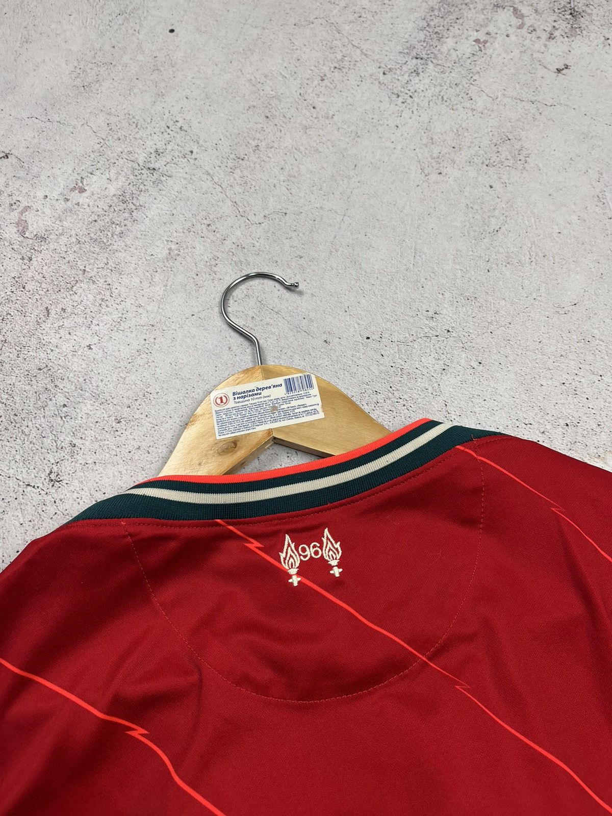 Nike LIVERPOOL 2021 2022 HOME FOOTBALL SHIRT SOCCER JERSEY NIKE Size US S / EU 44-46 / 1 - 6 Thumbnail