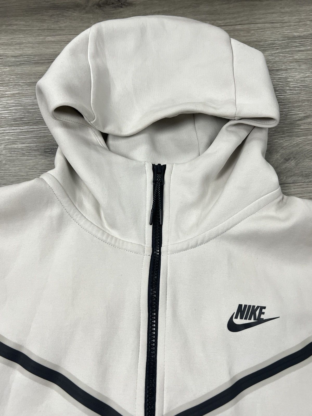 Nike NIKE NSW TCH FLC HOODIE MENS SIZE L Size US L / EU 52-54 / 3 - 6 Thumbnail