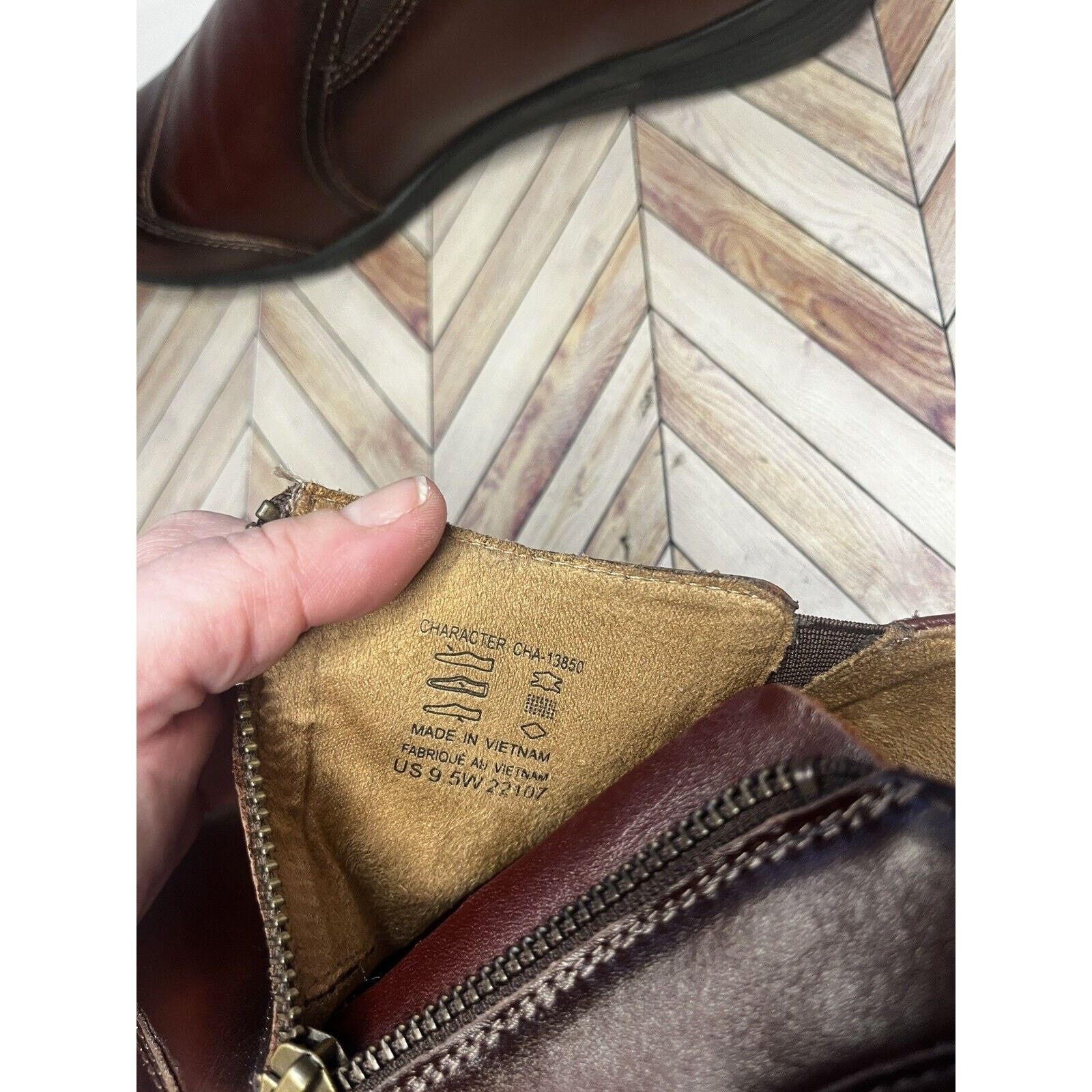 Taos Taos CHARACTER Womens Size 9.5W Whiskey Slip On Loafers Shoe Size US 9.5 / IT 39.5 - 6 Thumbnail