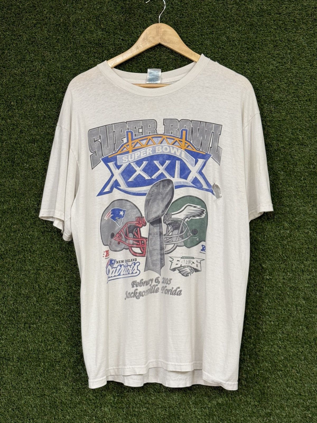 Vintage Vintage Super Bowl NFL Eagles Patriots Tee Large Football Size US L / EU 52-54 / 3 - 1 Thumbnail