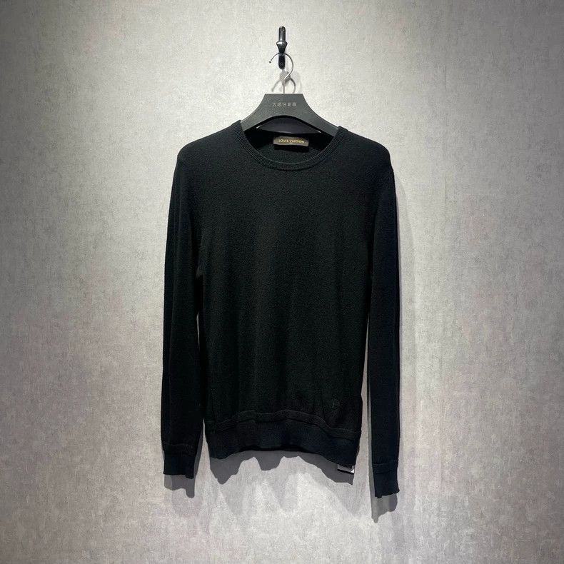 Louis Vuitton Louis Vuitton Black wool sweater Size US L / EU 52-54 / 3 - 1 Thumbnail