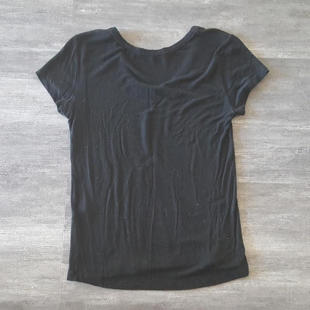 Designer Black Basic Melville Short Sleeve Vneck Size ONE SIZE - 2 Thumbnail