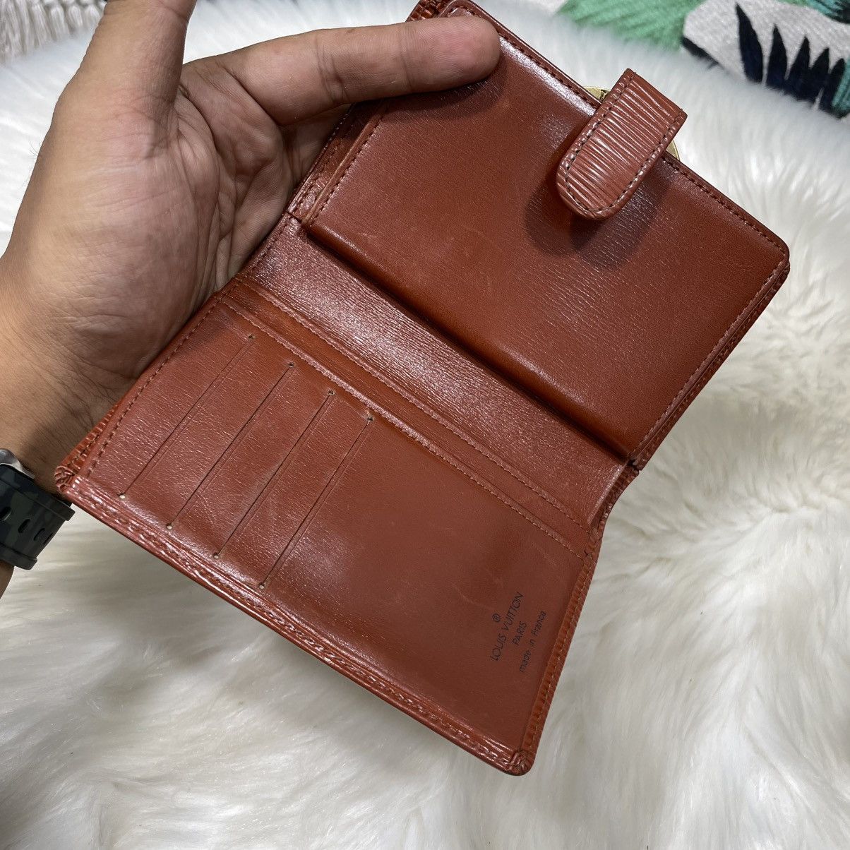 Louis Vuitton Authentic LOUIS VUITTON EPI Leather Kisslock Bifold Wallet Size ONE SIZE - 11 Thumbnail
