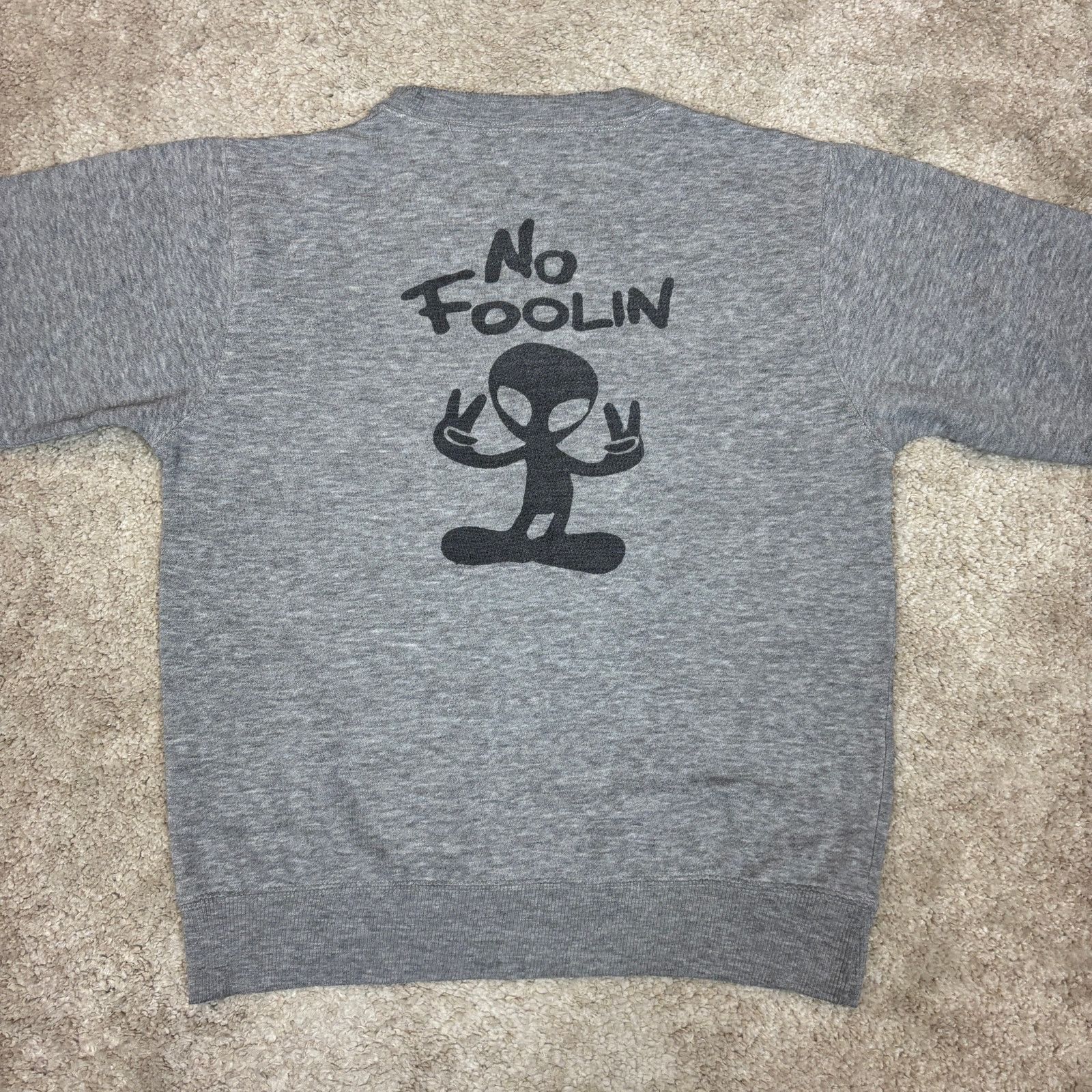 Vintage Vintage 90s Alien No Foolin Sweatshirt Men's Medium Size US M / EU 48-50 / 2 - 4 Thumbnail