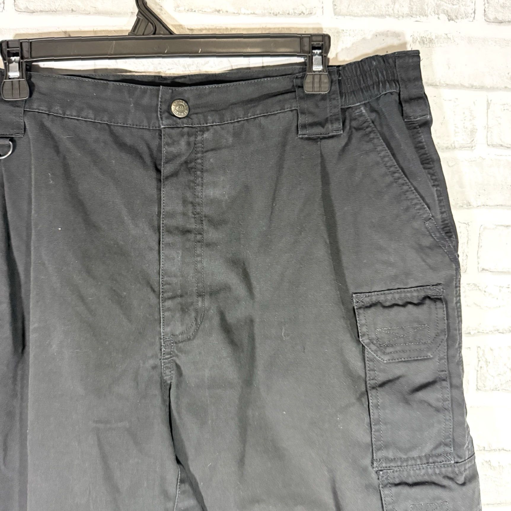 Vintage 5.11 Tactical Black Polyester Blend Tactical Cargo Pants Mens 40x34 Size US 40 / EU 56 - 2 Thumbnail