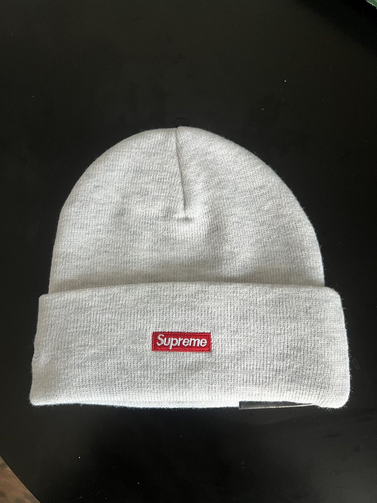 Supreme Supreme New Era Classic Logo London Shop Beanie Ash Grey Size ONE SIZE - 2 Thumbnail