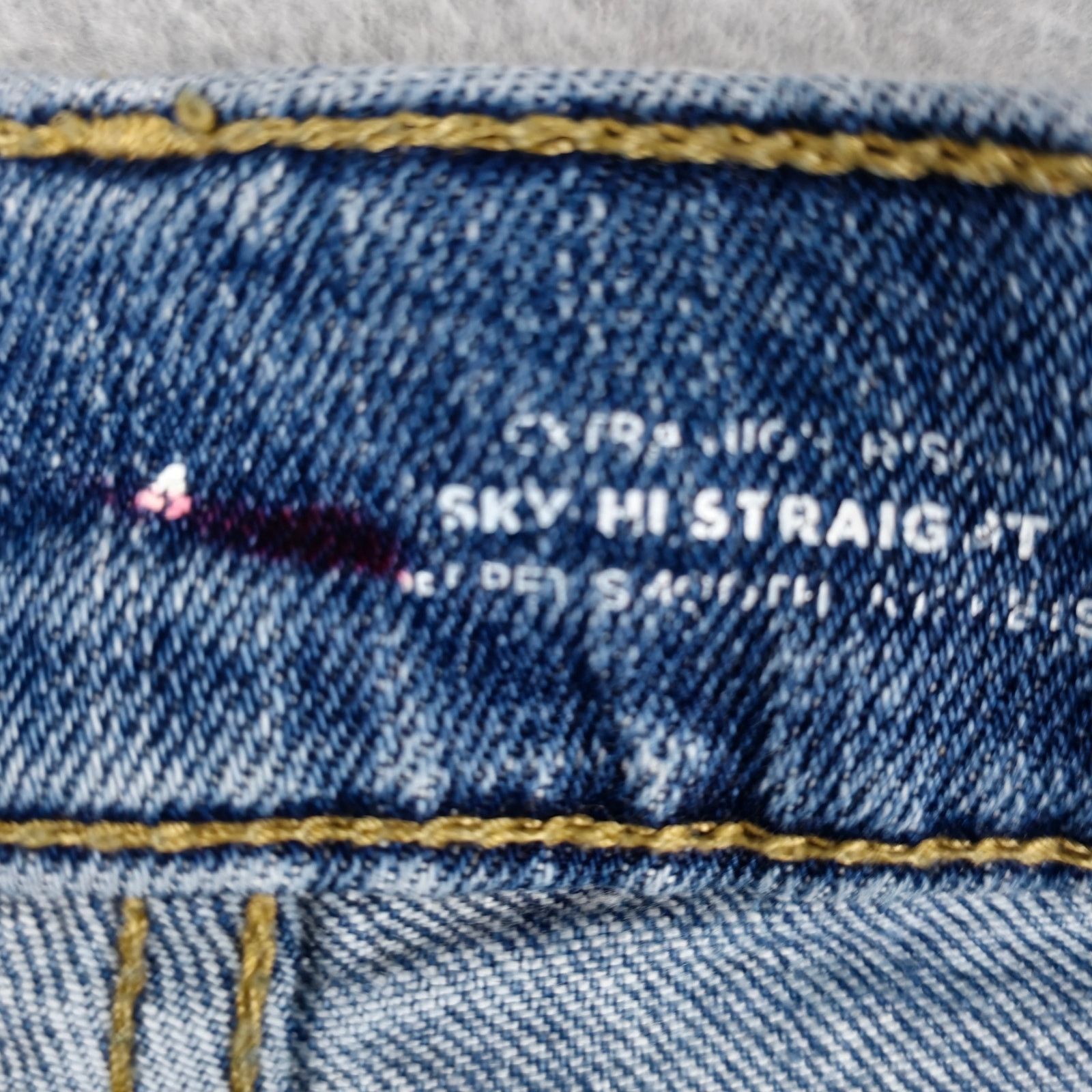 Old Navy Old Navy 4 Sky Hi Straight Button Fly Ripped Jeans 27x27 Size 27" / US 4 / IT 40 - 11 Thumbnail