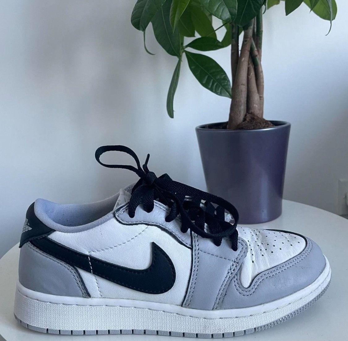 Jordan Brand Nike Air Jordan 1 Retro Low OG Barons Gray Black CZ0858-110 Size US 5 / EU 37 - 1 Thumbnail