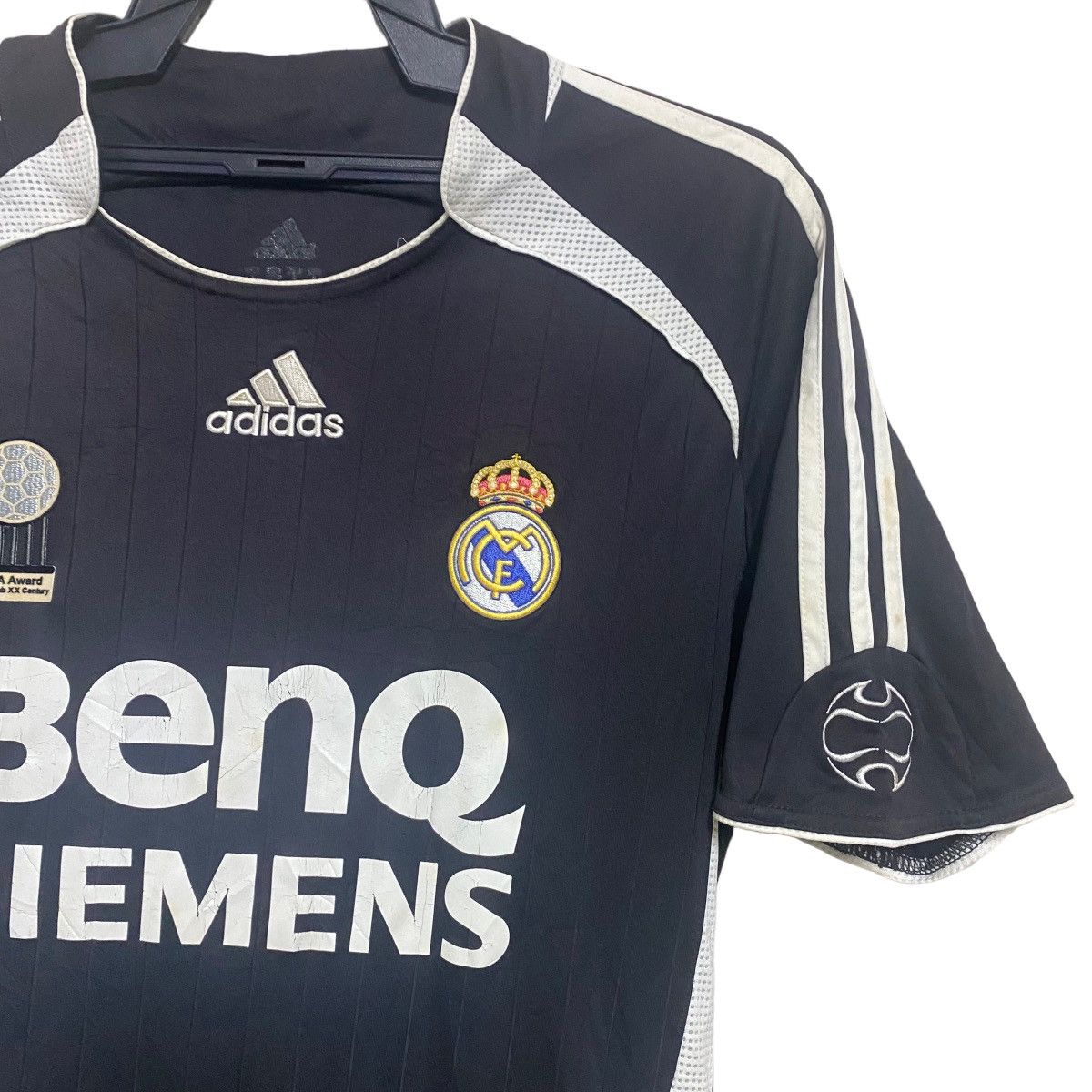 Adidas Vintage Real Madrid Away Jersey 2006 Size US S / EU 44-46 / 1 - 5 Thumbnail