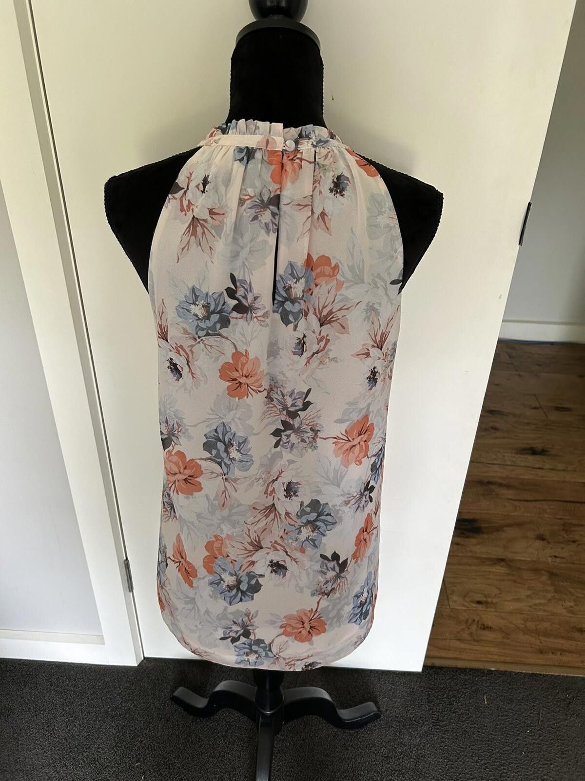 Designer Forever New Floral Singlet Sleeveless High Neck Size 8 (001) Size S / US 4 / IT 40 - 9 Thumbnail