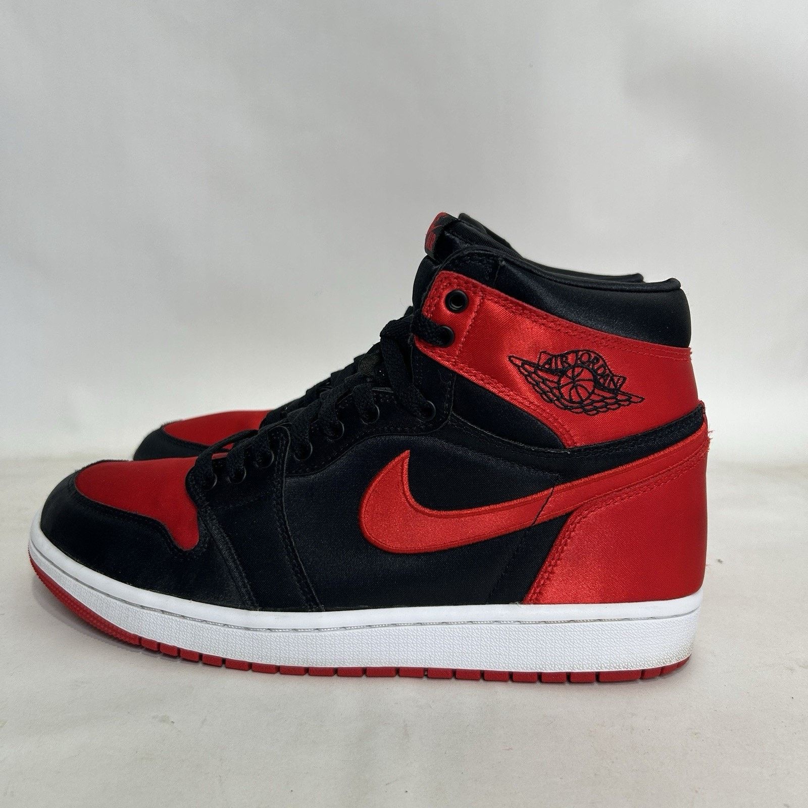 Jordan Brand Nike Air Jordan 1 High OG Retro “Satin Bred” Size US 11 / IT 41 - 6 Thumbnail