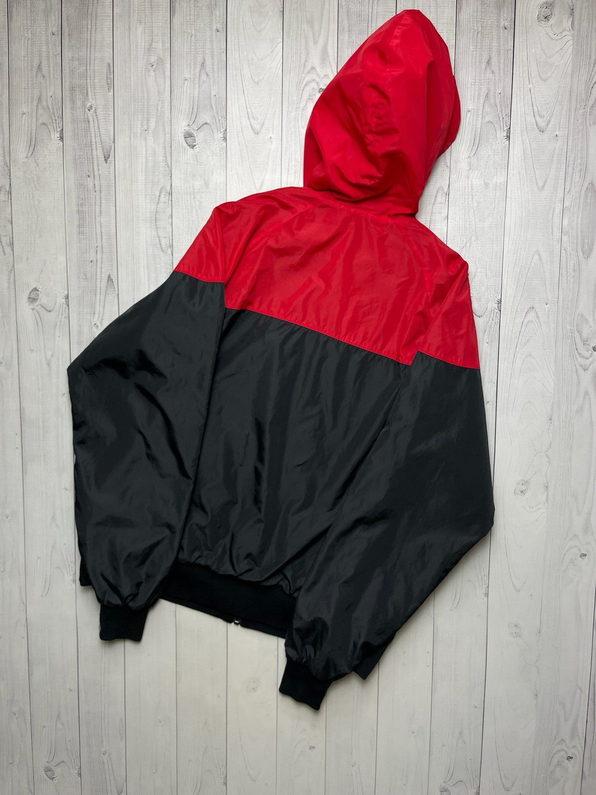 Nike × Vintage Vintage Nike Windrunner light jacket size XL red Size US XL / EU 56 / 4 - 4 Thumbnail