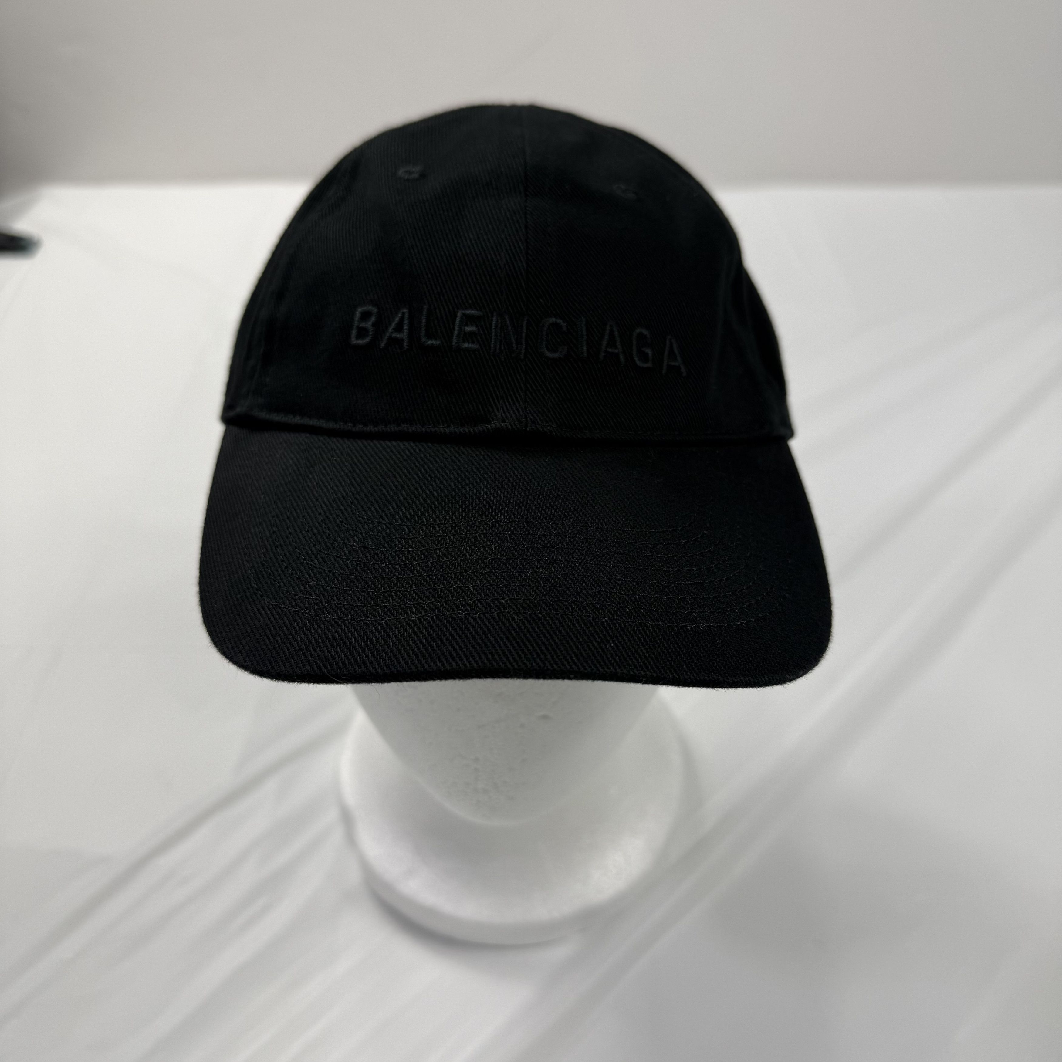 Balenciaga RARE Balenciaga Qixi heart logo black baseball cap