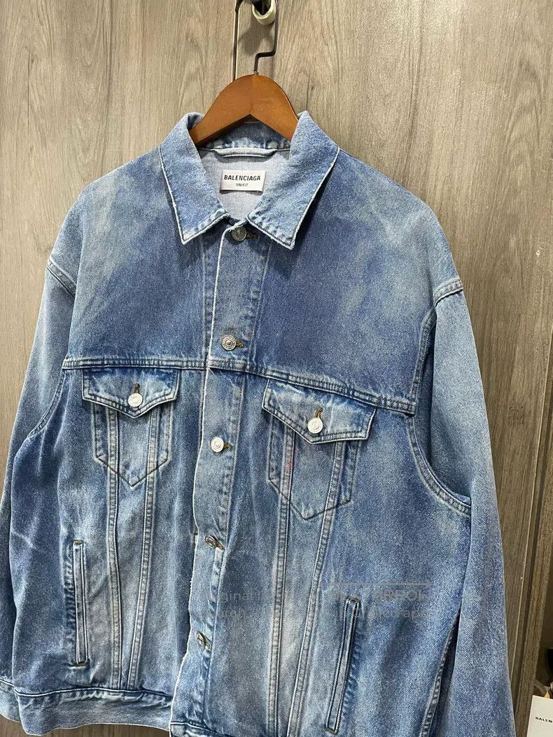 Balenciaga Balenciaga Fluorescent Pink Double B Denim Jacket Size US XS / EU 42 / 0 - 5 Thumbnail