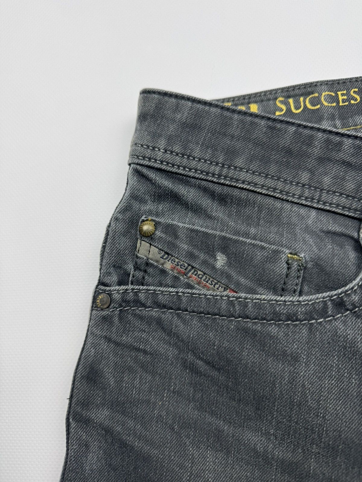 Diesel Vintage Diesel Braddom Washed Straight Fit Men's Jeans Size US 33 - 14 Thumbnail