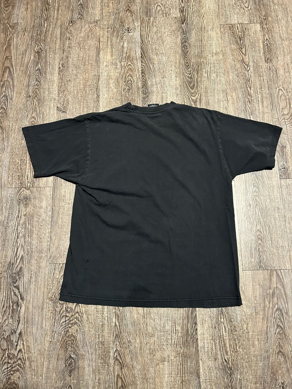 Pink Floyd Vintage Pink Floyd The Wall Band T Shirt on CH gold series Size US L / EU 52-54 / 3 - 3 Thumbnail