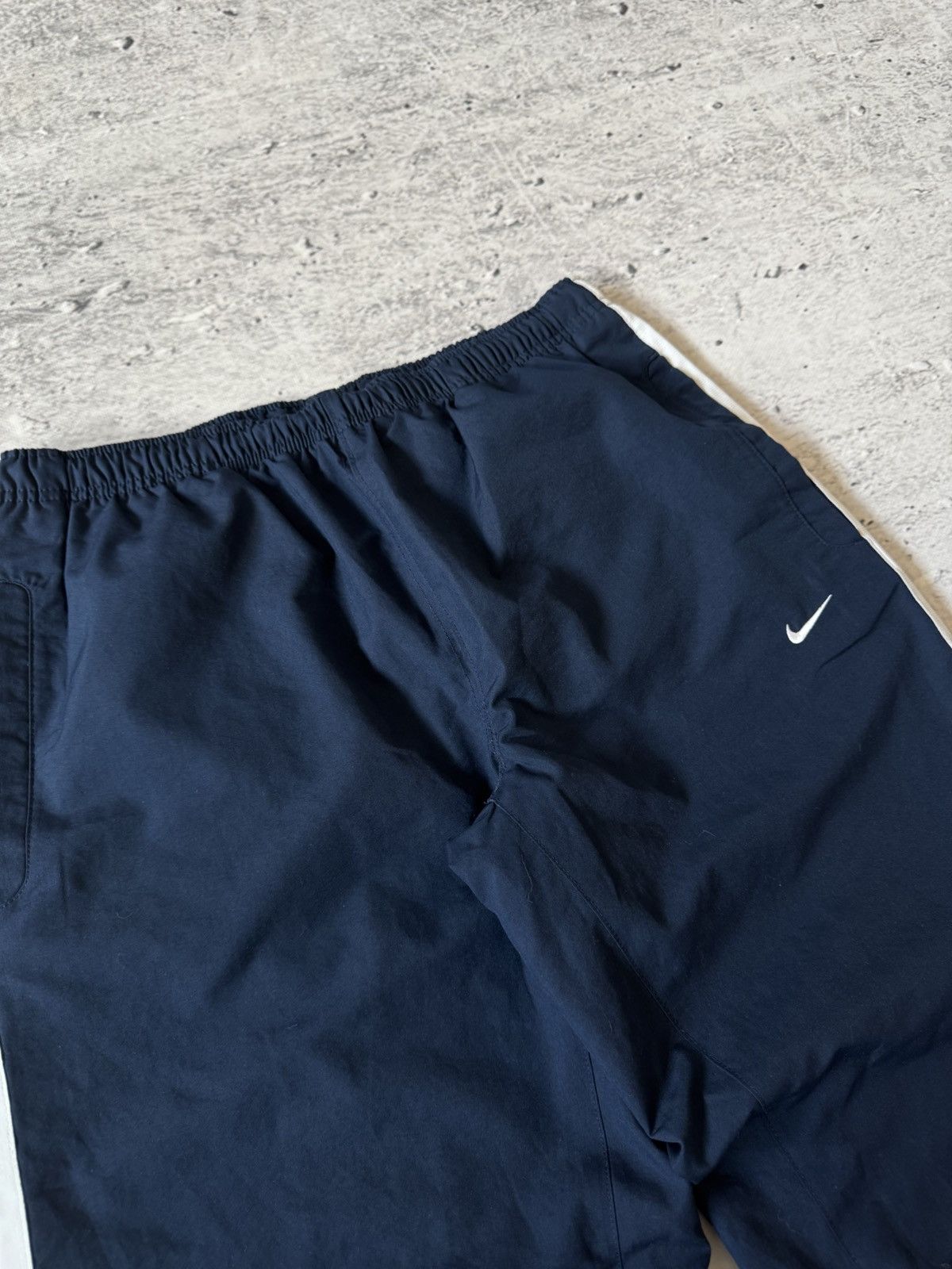 Nike × Vintage NIKE NYLON VINTAGE Y2K OVERSIZE BAGGY FIT PANTS SWEATPANTS Size US 32 / EU 48 - 5 Thumbnail