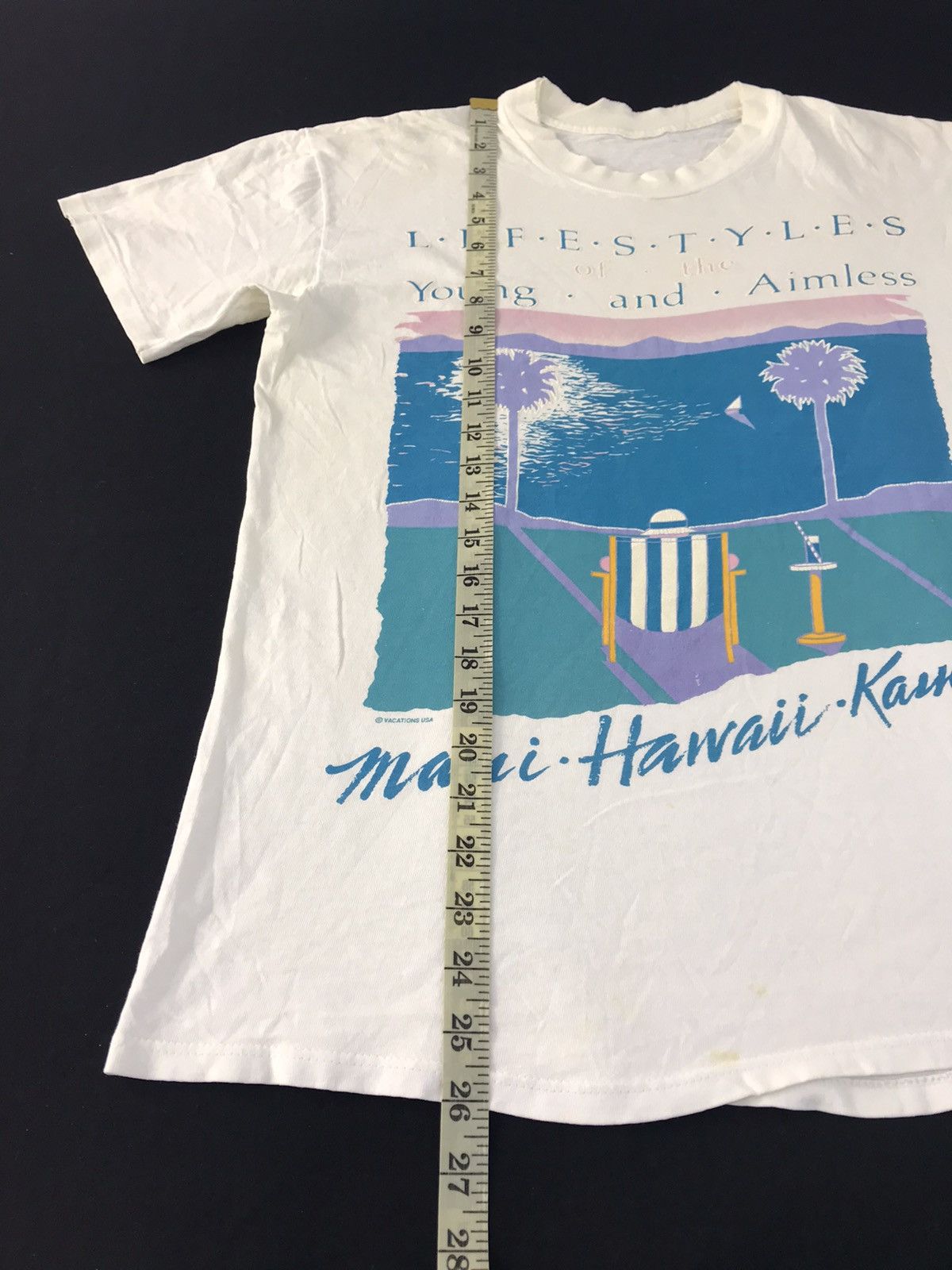 Mostly Heard Rarely Seen Lifestyle Young And Aimless Hawaii Kaui Maui Sourvenir Tee Size US M / EU 48-50 / 2 - 6 Thumbnail