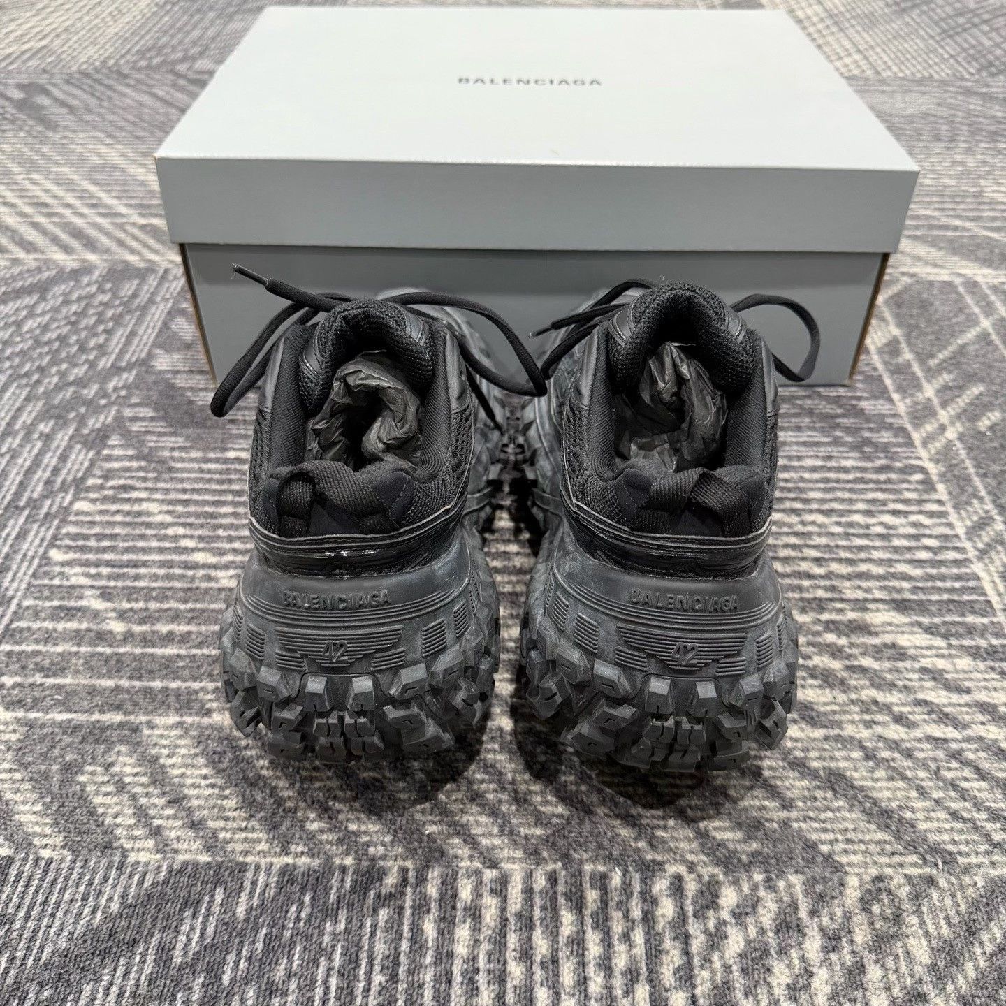 Balenciaga Balenciaga Bouncer Retro Distressed Tire Shoe Size US 5 / EU 37 - 3 Thumbnail