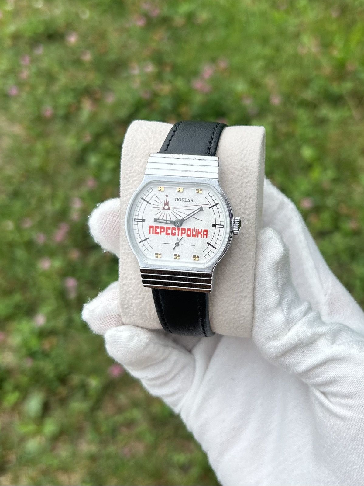 Vintage Vintage Watch Pobeda Soviet USSR Mechanical Authentic 1980s Size ONE SIZE - 3 Thumbnail
