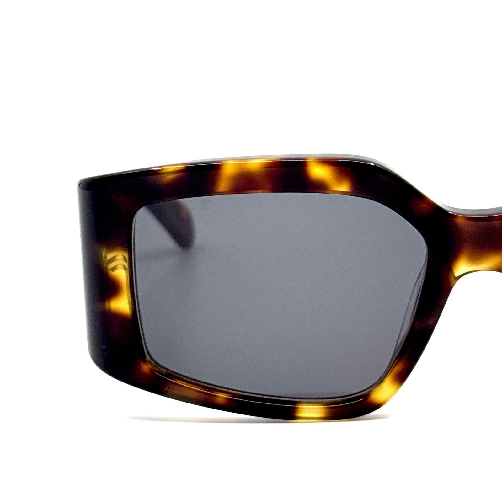 Salvatore Ferragamo New! SALVATORE FERRAGAMO Sunglasses SF1101S 242, AUTHENTIC Size ONE SIZE - 4 Thumbnail