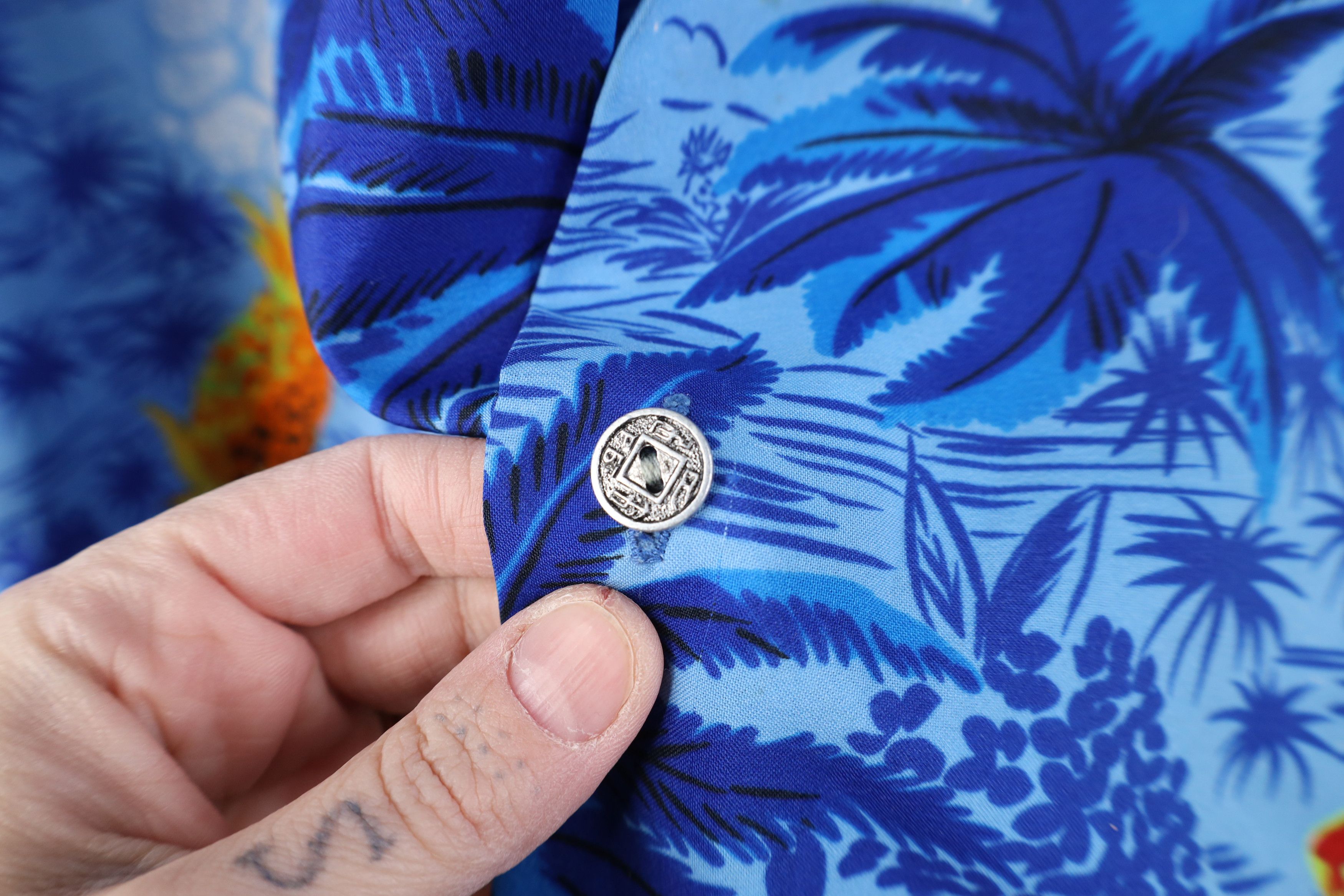 Vintage Vintage 70s Pineapple Collar Hawaiian Button Shirt USA Size US XL / EU 56 / 4 - 9 Thumbnail