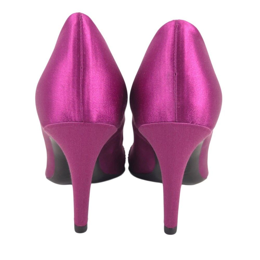 Roger Vivier Roger Vivier Flower Strass Satin Pumps US 5.5 EU 35.5 Women Size US 5.5 / IT 35.5 - 5 Thumbnail