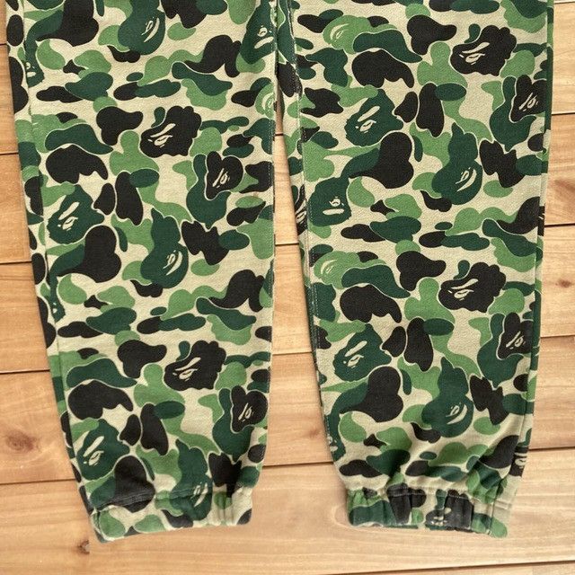 Bape × Undefeated BAPE × Undefeated ABC Camo Green Sweat pants APE ★size S Size US 30 / EU 46 - 8 Thumbnail