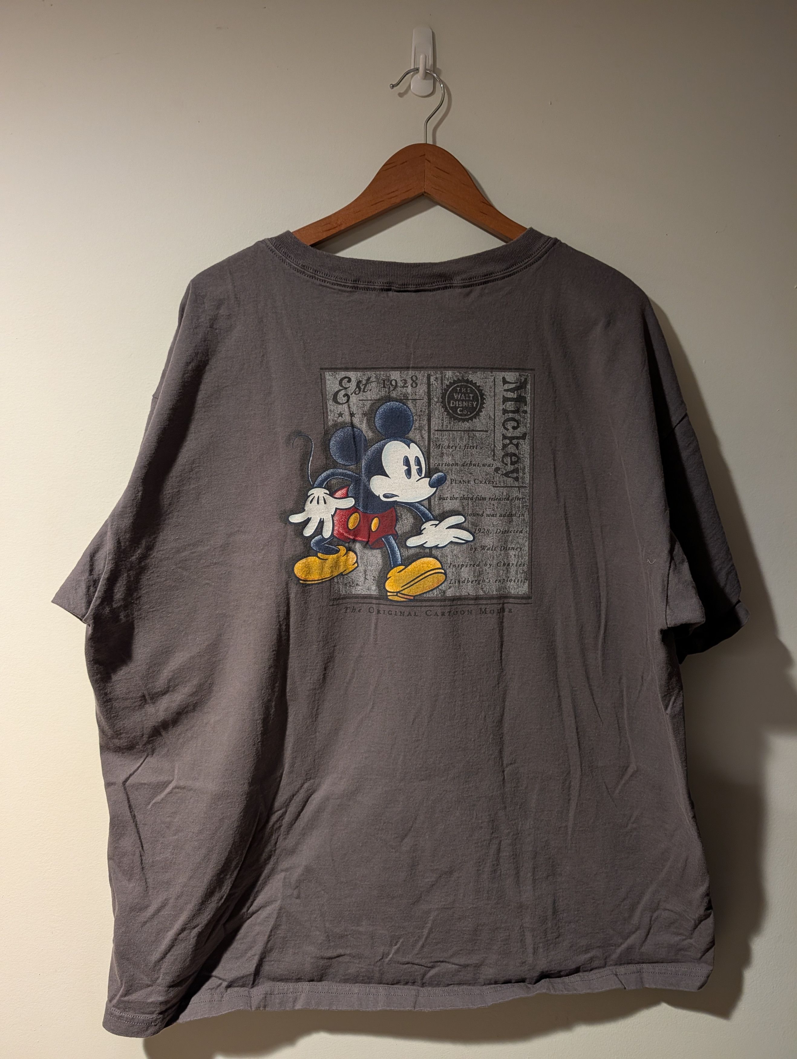 Disney Vintage Mickey Mouse T-Shirt Gray Newspaper Print Disney Size US XXL / EU 58 / 5 - 1 Thumbnail