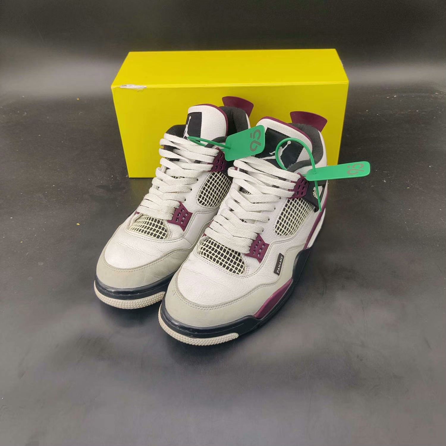 Nike Nike AJ4 Lowtop Sneakers 44.5 Men Size US 11 / EU 44 - 1 Thumbnail
