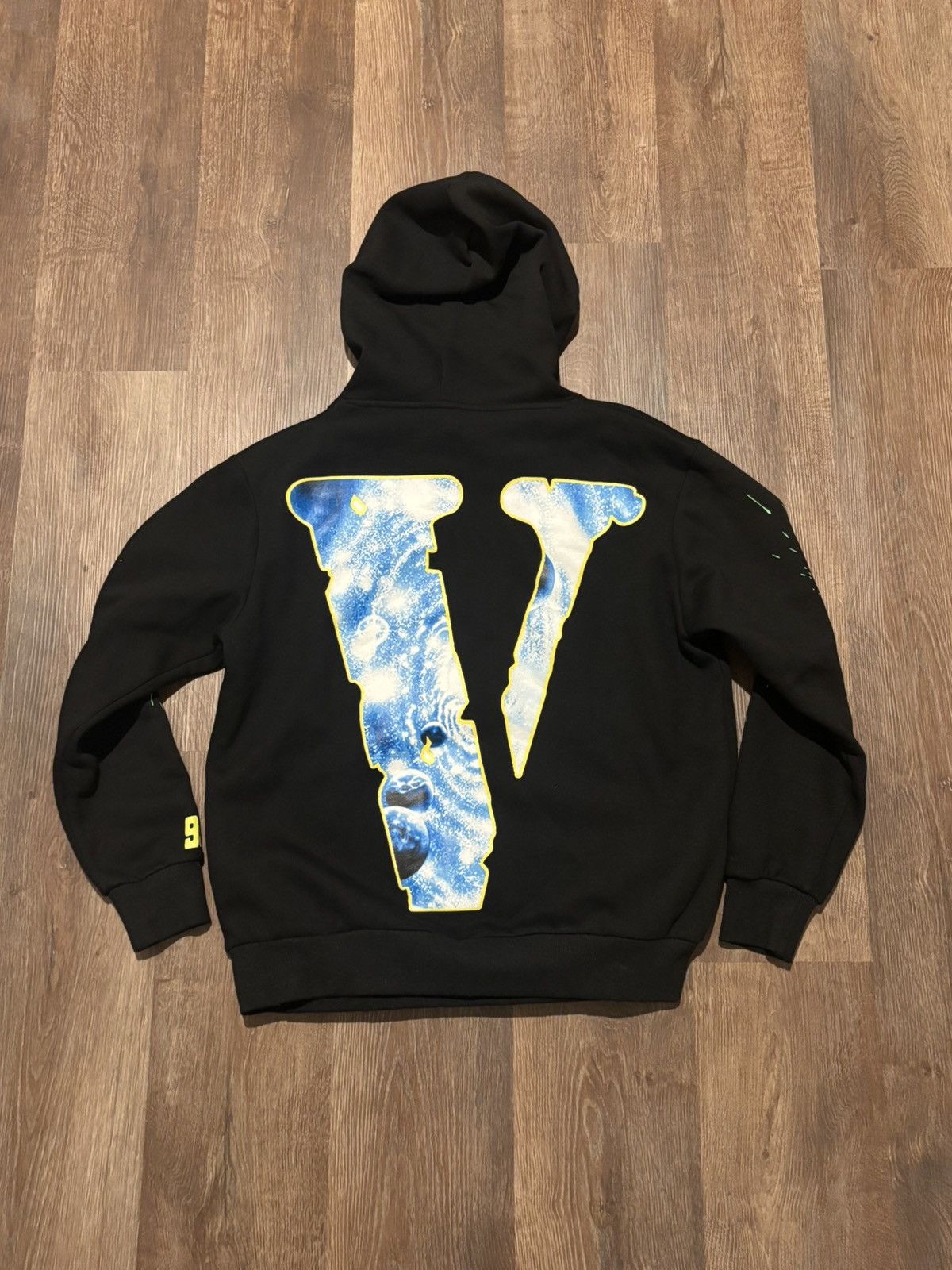 999 Club × Vlone Juice Wrld x Vlone Cosmic Hoodie Size US S / EU 44-46 / 1 - 4 Thumbnail