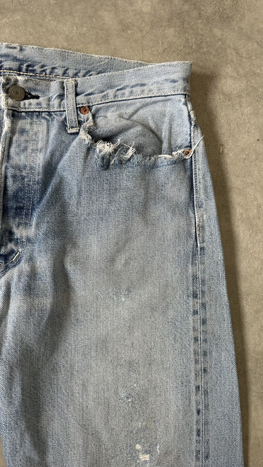 Spellbound VINTAGE SPELLBOUND DISTRESSED SELVEDGED DENIM PANT Size US 32 / EU 48 - 6 Thumbnail