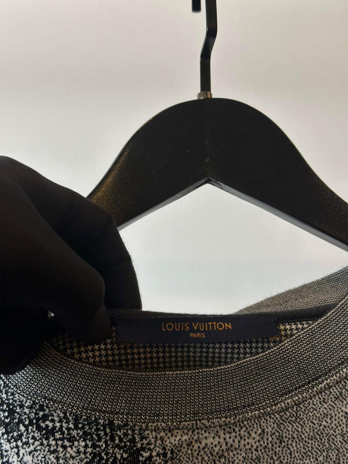 Louis Vuitton LOUIS VUITTON T SHIRT Size US XS / EU 42 / 0 - 4 Thumbnail