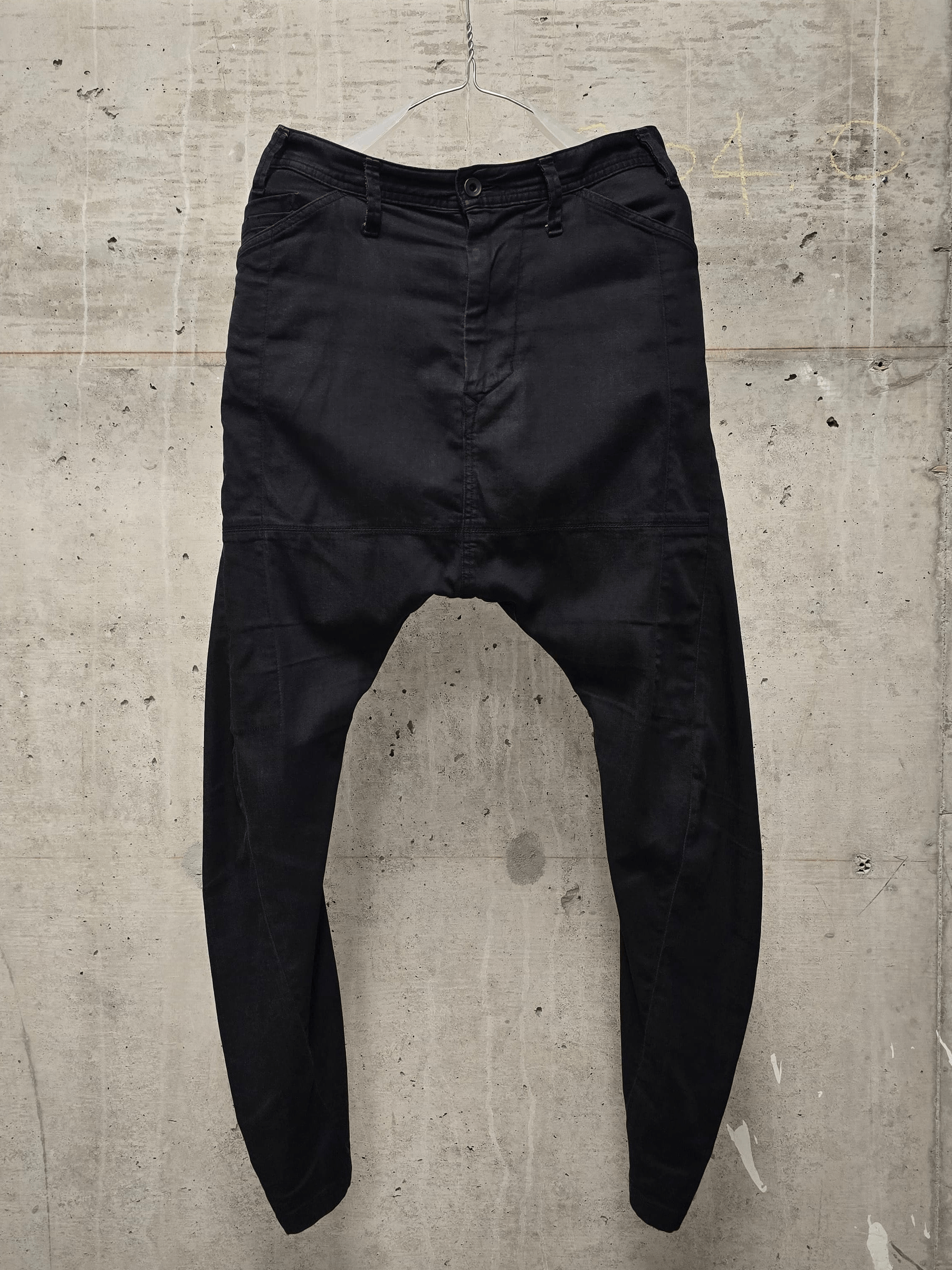 パンツ JULIUS 2012 Asymmetric Drop Crotch Pants Julius Julius_7 Drop-crotch Coated Skinny Denim | Grailed