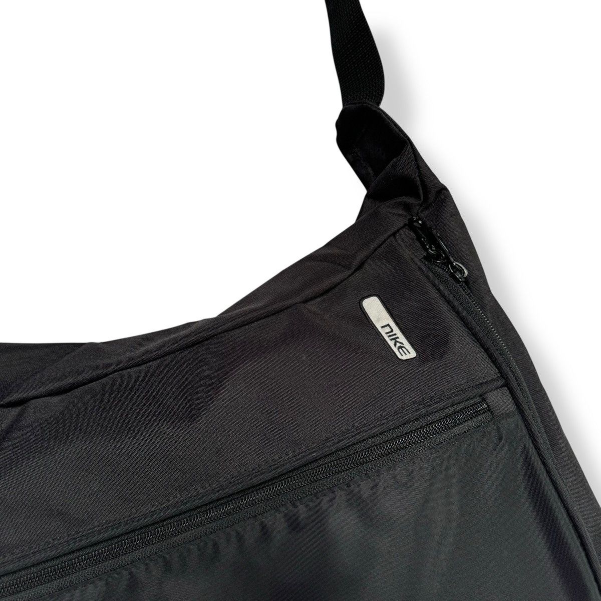 Nike Nike Sling Bag Black Streetwear Vintage Y2K Rare Size ONE SIZE - 4 Thumbnail