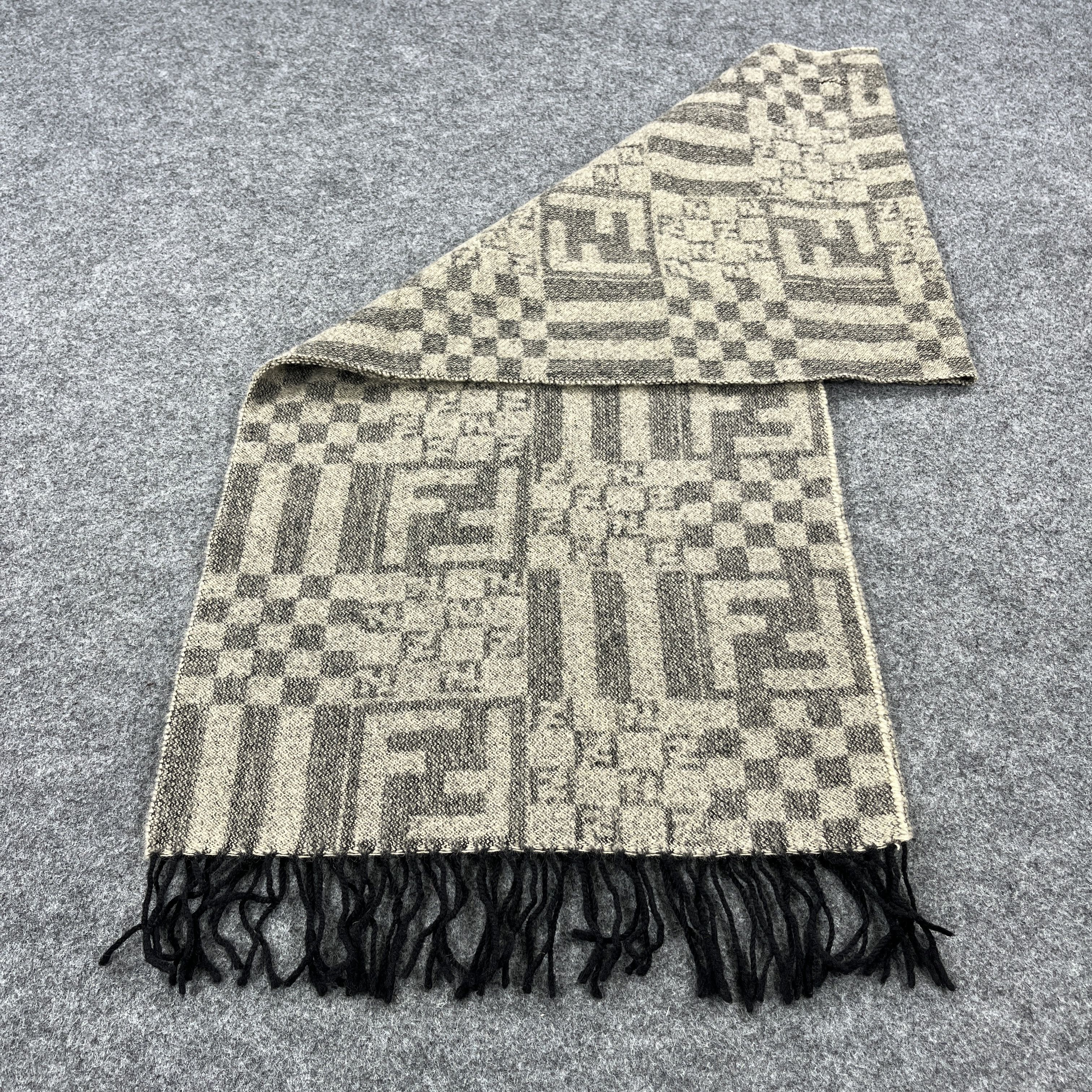 Fendi Fendi Monogram Scarf / Muffler / Neckwear K047 Size ONE SIZE - 3 Thumbnail