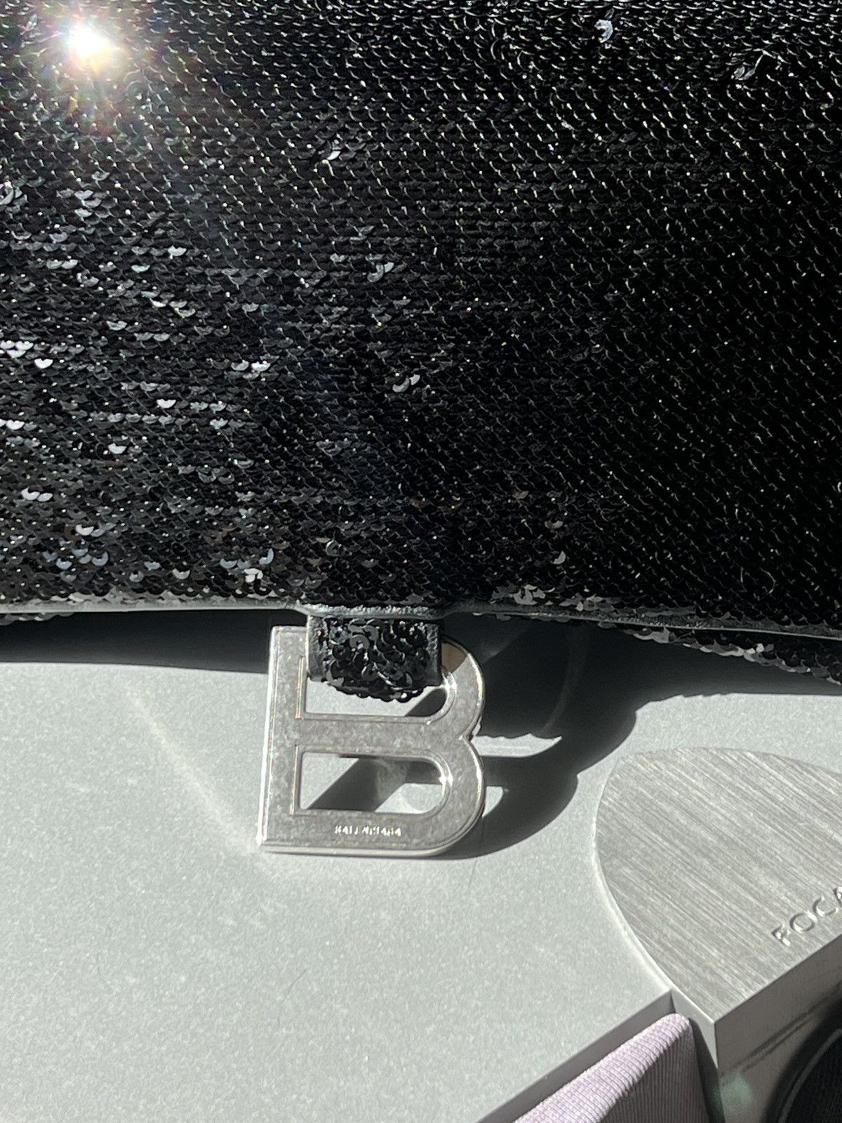 Balenciaga Balenciaga Hourglass Sequin Wallet on Chain Black Size ONE SIZE - 4 Thumbnail