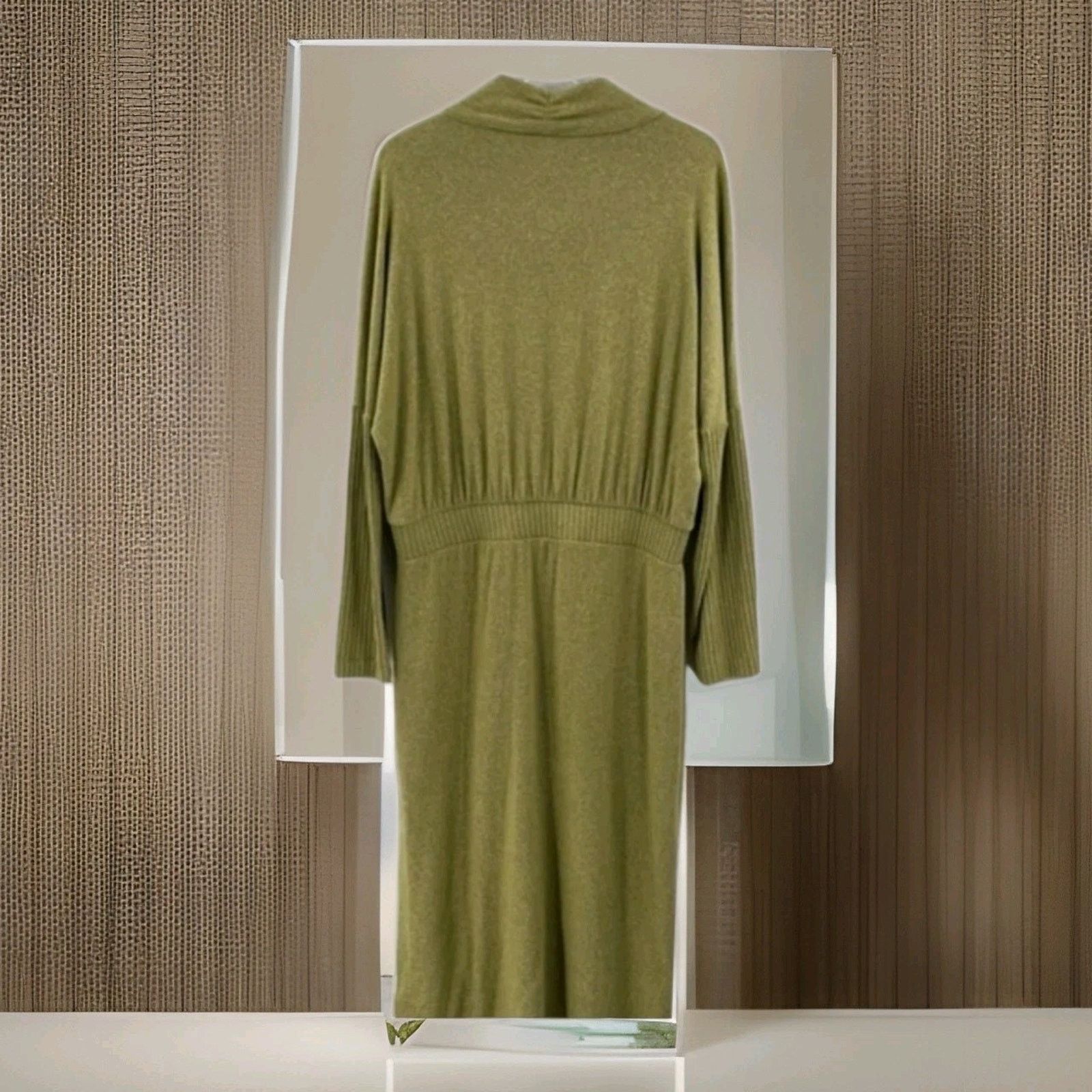 Anthropologie Anthropologie Daily Practice Arabella Drapey Cowl Neck Moss Size L / US 10 / IT 46 - 5 Thumbnail