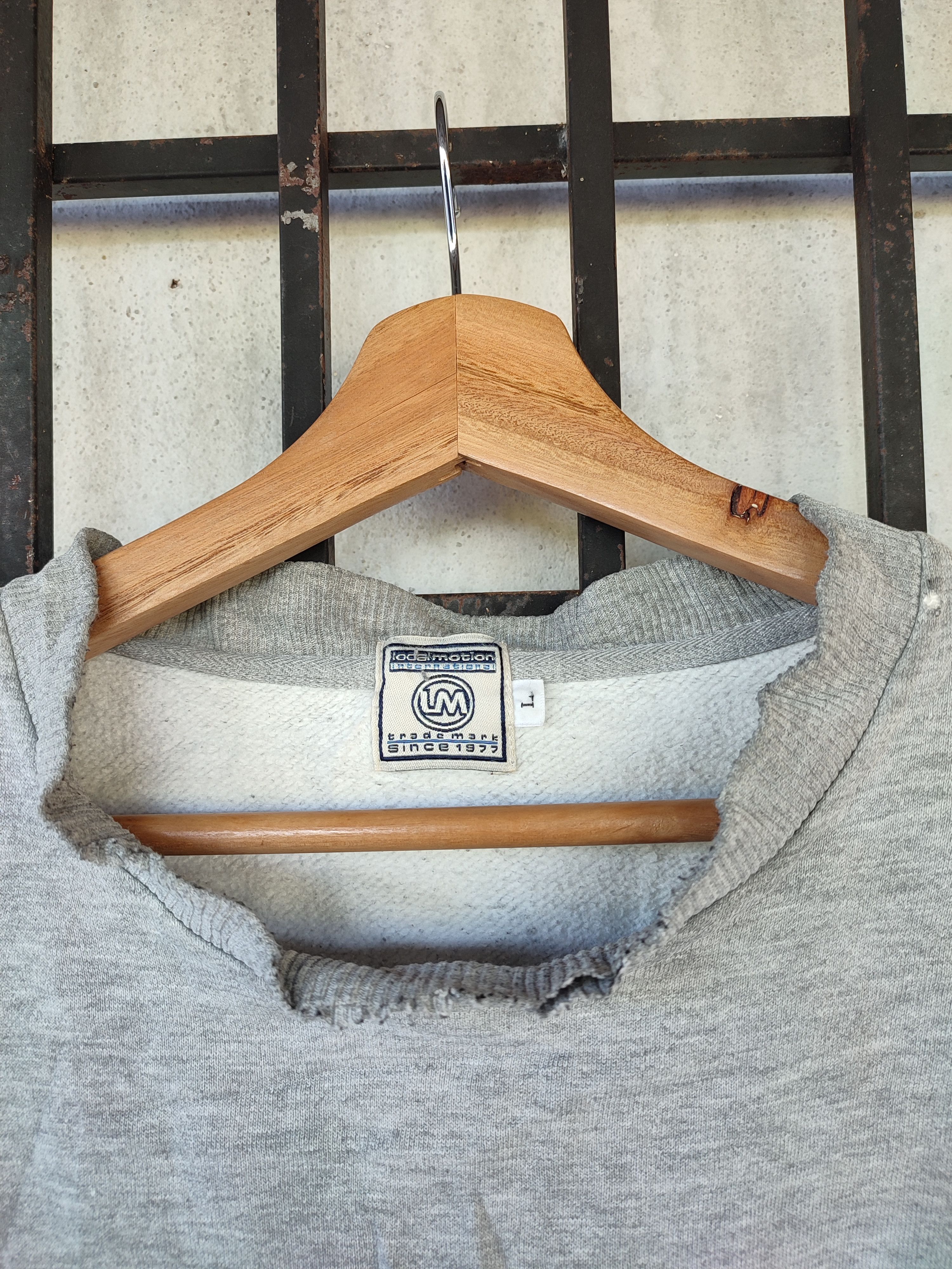 Sun Surf 💥90s💥 Local Motion Big Logo Sweatshirt Size US L / EU 52-54 / 3 - 11 Thumbnail