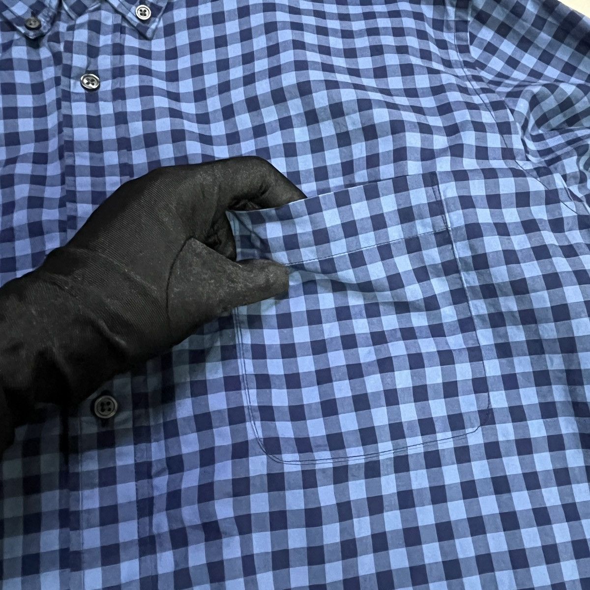 Uniqlo Uniqlo Button Up Checkered Shirt Size US L / EU 52-54 / 3 - 2 Thumbnail