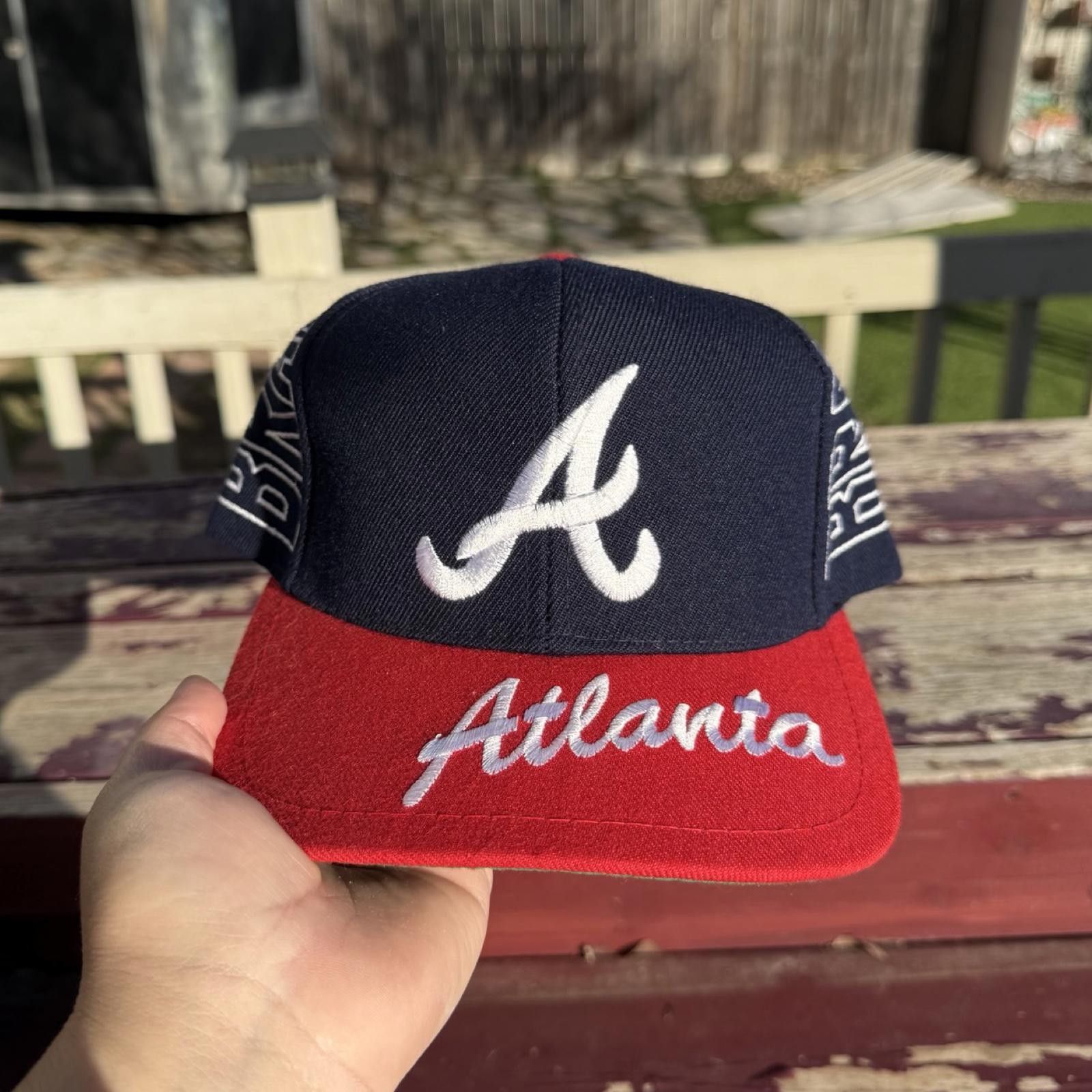 Designer 90s Atlanta Braves Hat Size ONE SIZE - 1 Thumbnail