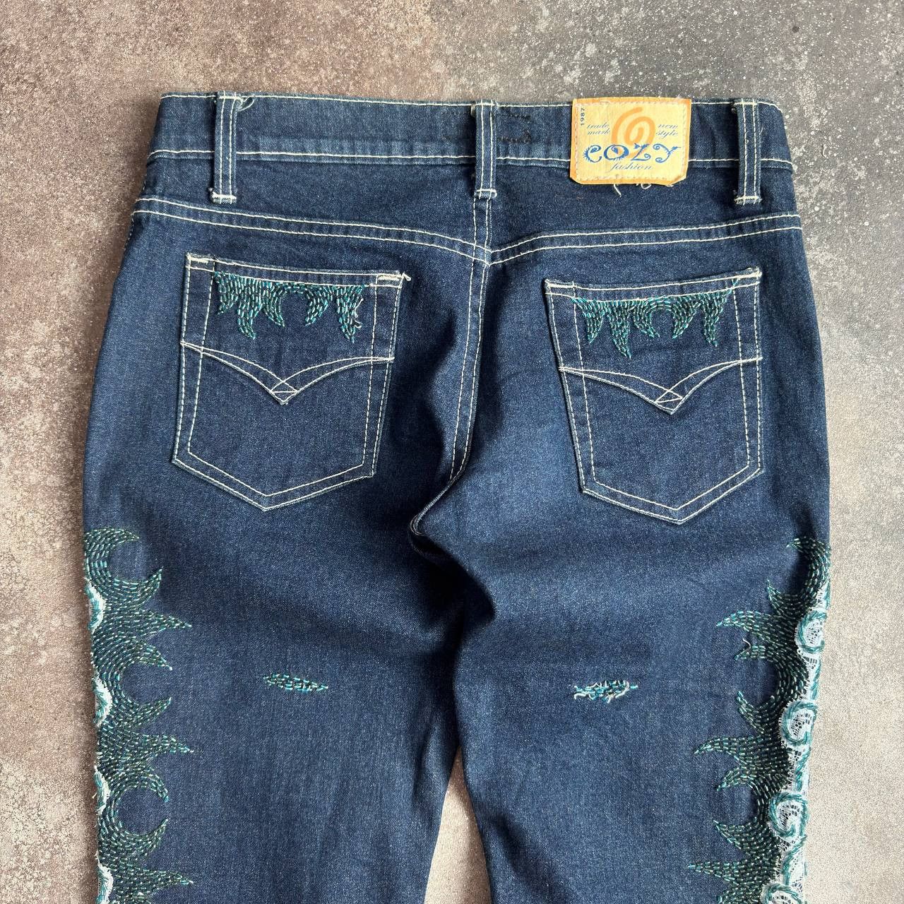 If Six Was Nine × Japanese Brand × Le Grande Bleu (L.G.B.) Cozy Jeans Vintage Y2K Low Rise Mega Flared Jeans Size 28" / US 6 / IT 42 - 7 Thumbnail