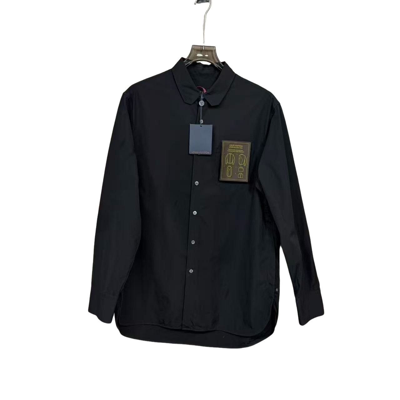 Louis Vuitton Louis Vuitton Staples Edition Button Up Shirt Size S Size US S / EU 44-46 / 1 - 1 Thumbnail