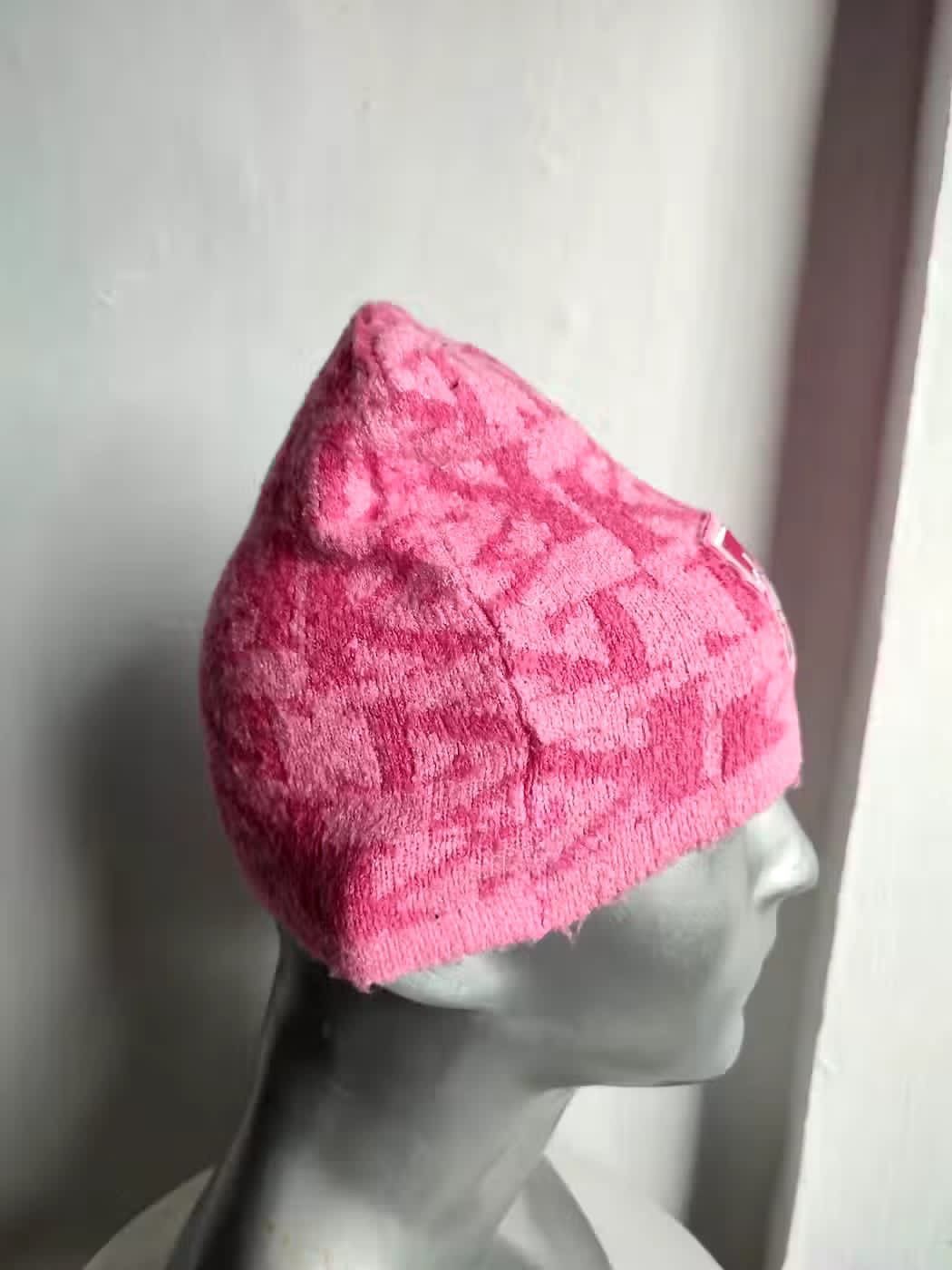 Cartoon Network Hello Kitty Beanie hats Size ONE SIZE - 4 Thumbnail